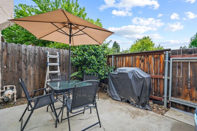 6034 Casa Alegre, Carmichael, CA 95608