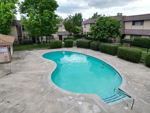 6034 Casa Alegre, Carmichael, CA 95608