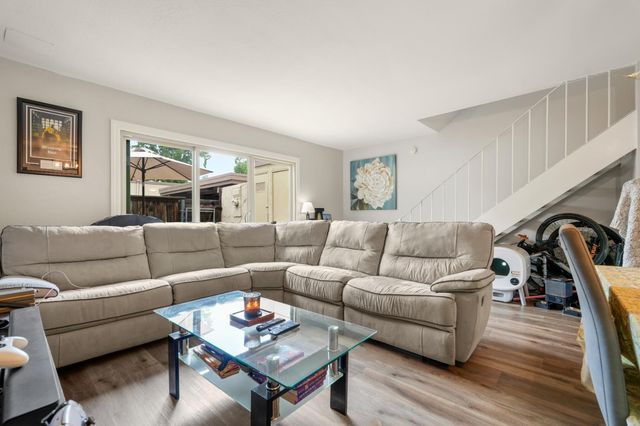 6034 Casa Alegre, Carmichael, CA 95608