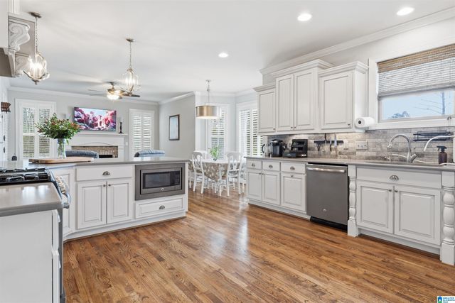 109 BOLIVAR LANE, Chelsea, AL 35043