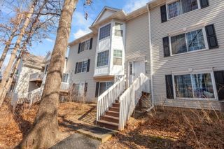 329 W Whispering Oaks Lane 329, Round Lake, IL 60073