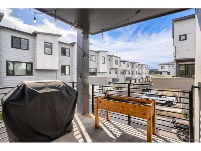 2038 S Holly St 2, Denver, CO 80222
