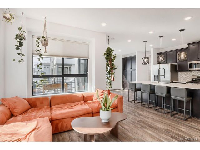2038 S Holly St 2, Denver, CO 80222