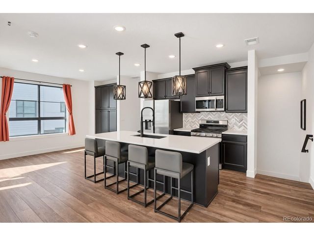 2038 S Holly St 2, Denver, CO 80222