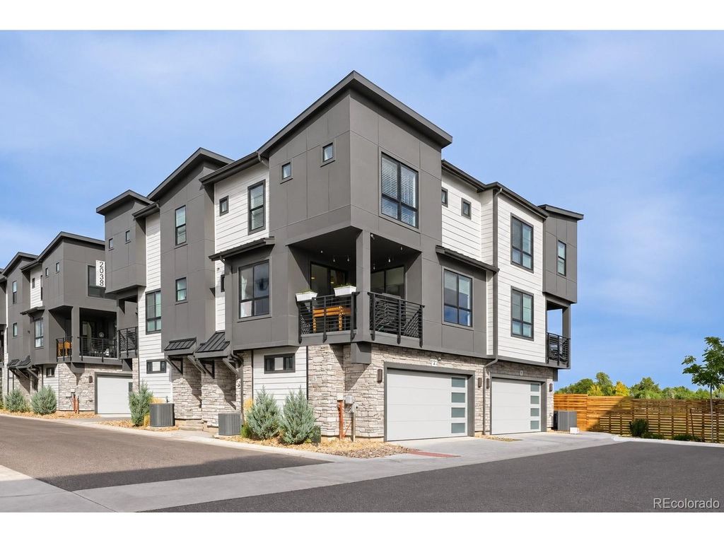 2038 S Holly St 2, Denver, CO 80222