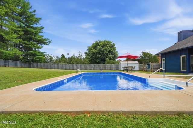 731 Redwood Drive, Mount Carmel, TN 37645