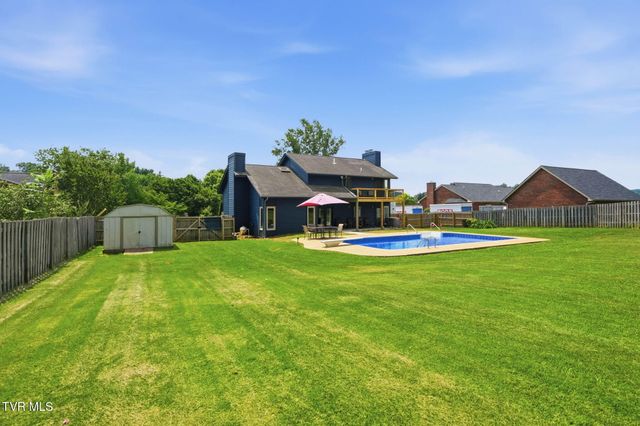 731 Redwood Drive, Mount Carmel, TN 37645