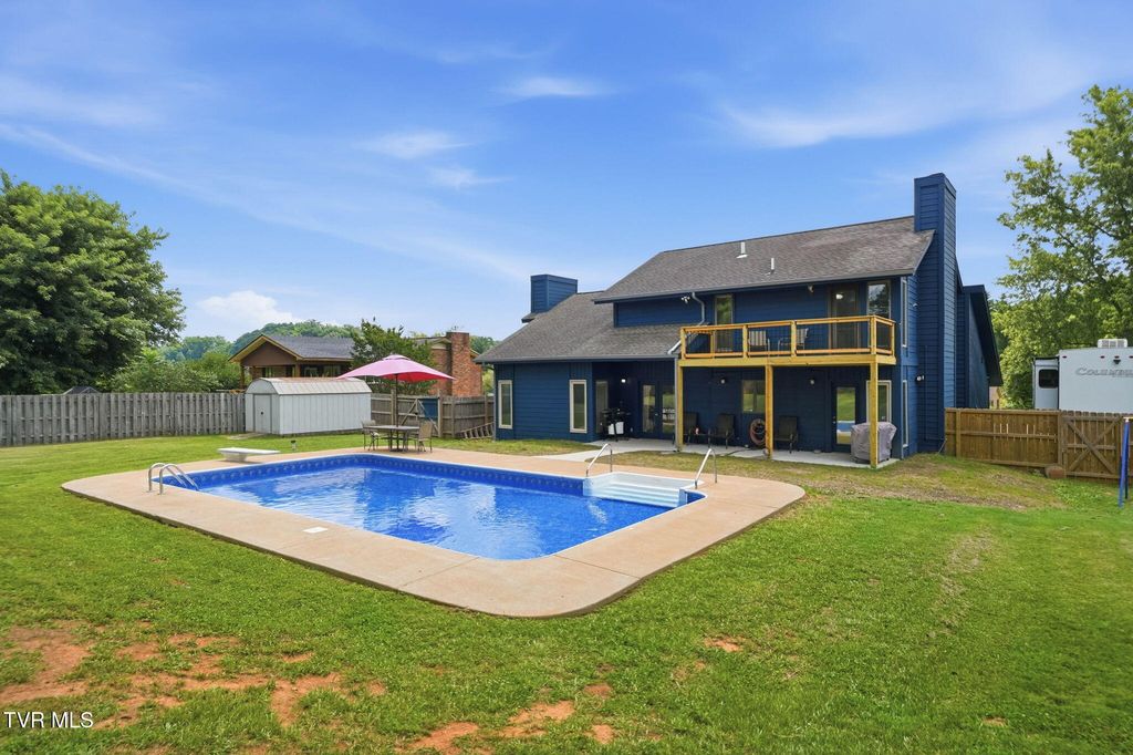 731 Redwood Drive, Mount Carmel, TN 37645