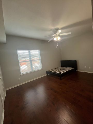 4041 Law Street 404, Houston, TX 77005