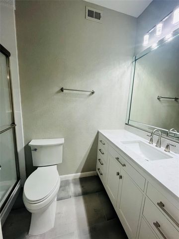 4041 Law Street 404, Houston, TX 77005