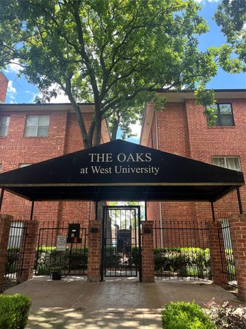 4041 Law Street 404, Houston, TX 77005