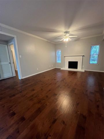 4041 Law Street 404, Houston, TX 77005