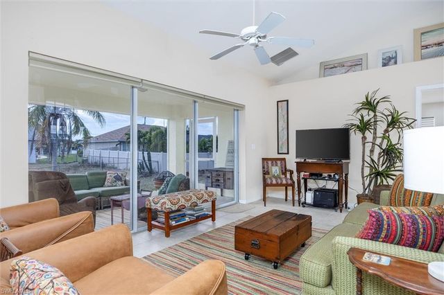 1630 SW 9th PL, Cape Coral, FL 33991