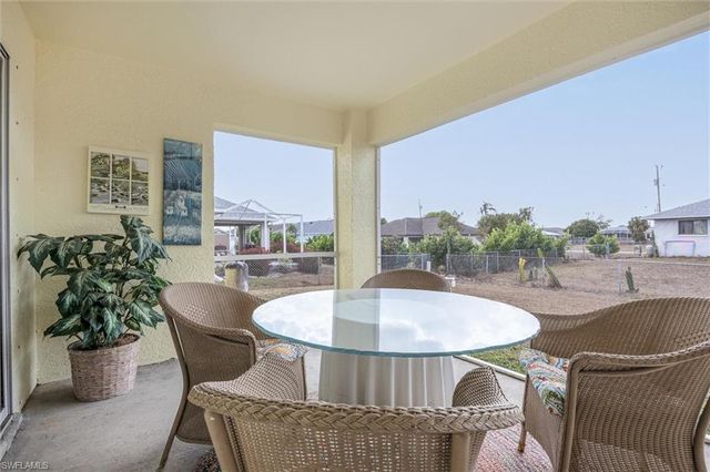 1630 SW 9th PL, Cape Coral, FL 33991