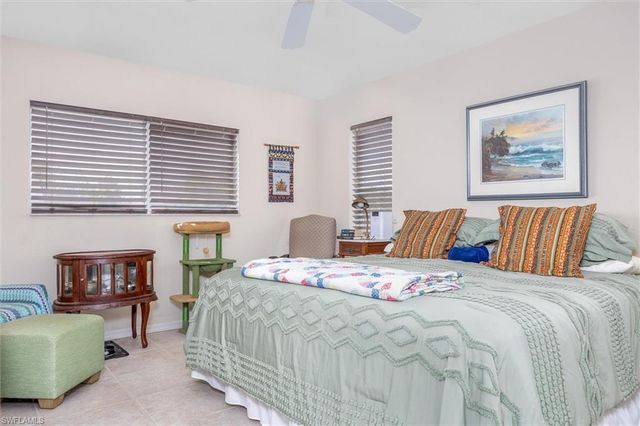 1630 SW 9th PL, Cape Coral, FL 33991