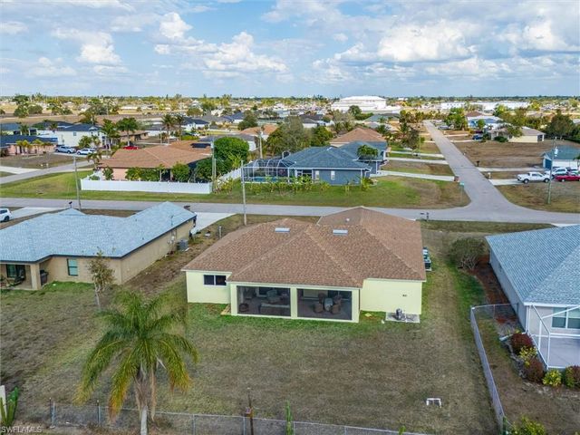 1630 SW 9th PL, Cape Coral, FL 33991