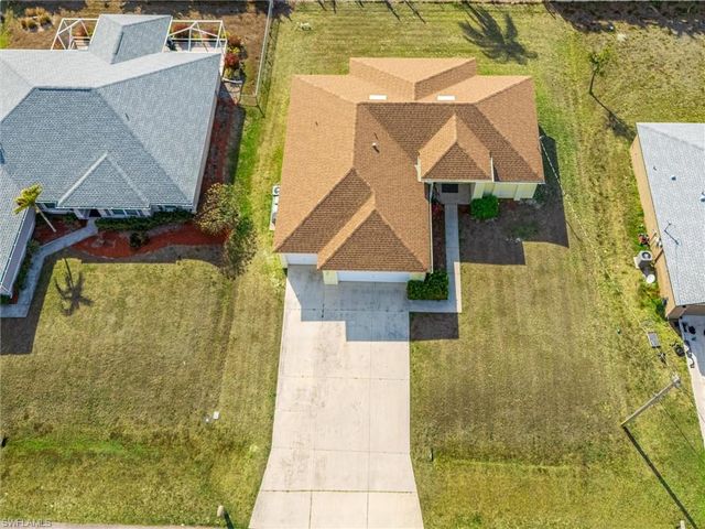 1630 SW 9th PL, Cape Coral, FL 33991