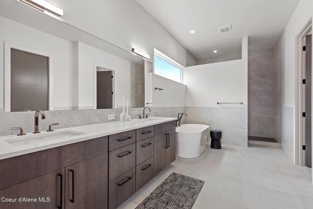 2422 W Lumber Lane, Coeur D'alene, ID 83814