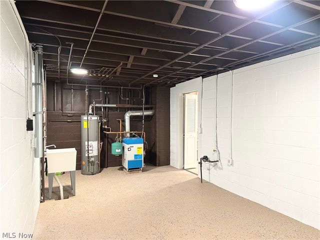 7610 Royal Ridge Drive, Parma, OH 44129