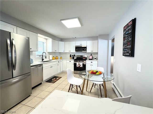 7610 Royal Ridge Drive, Parma, OH 44129