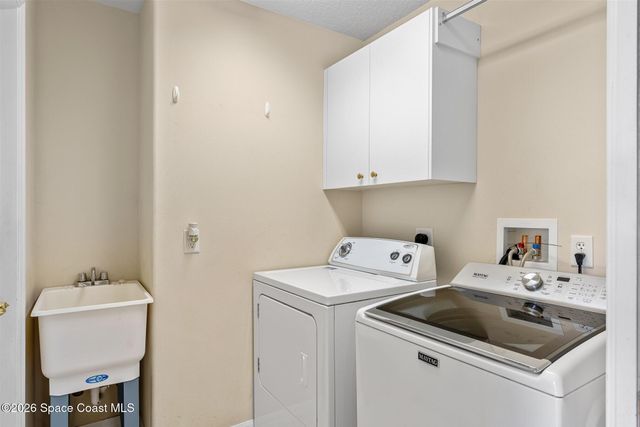 6904 Renshaw Drive, Melbourne, FL 32940