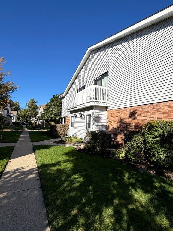 366 Washington Court 366, Vernon Hills, IL 60061 — exterior