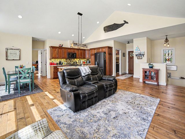 5203 W Bald Eagle Drive, Ludington, MI 49431