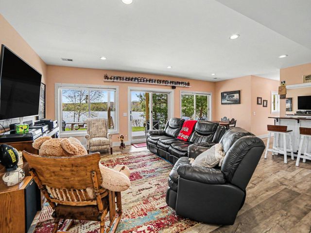 5203 W Bald Eagle Drive, Ludington, MI 49431