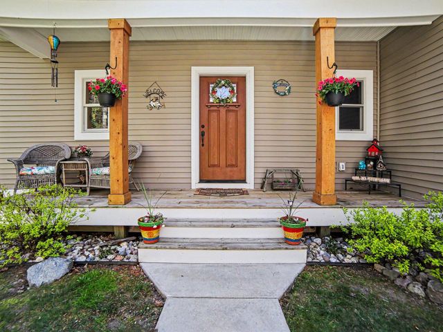 5203 W Bald Eagle Drive, Ludington, MI 49431
