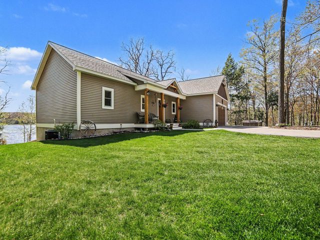 5203 W Bald Eagle Drive, Ludington, MI 49431