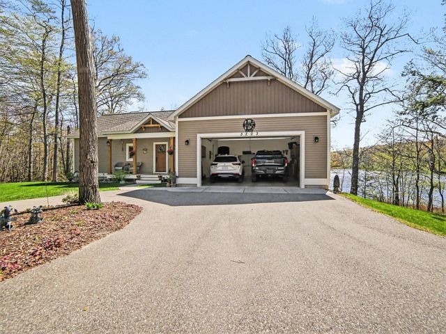 5203 W Bald Eagle Drive, Ludington, MI 49431