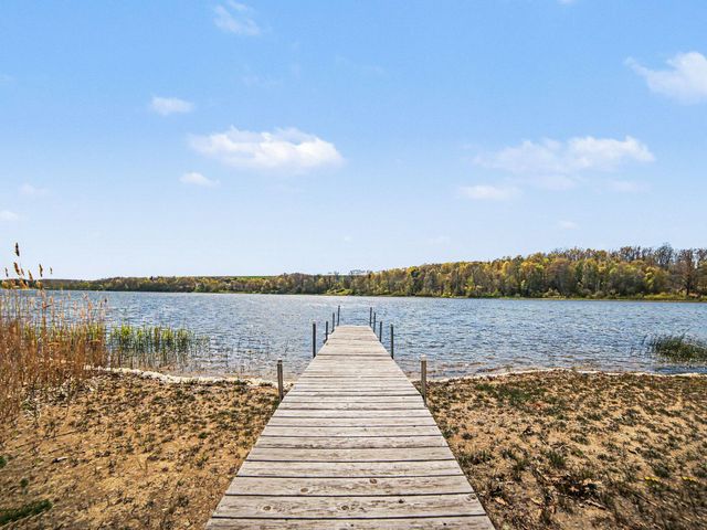 5203 W Bald Eagle Drive, Ludington, MI 49431