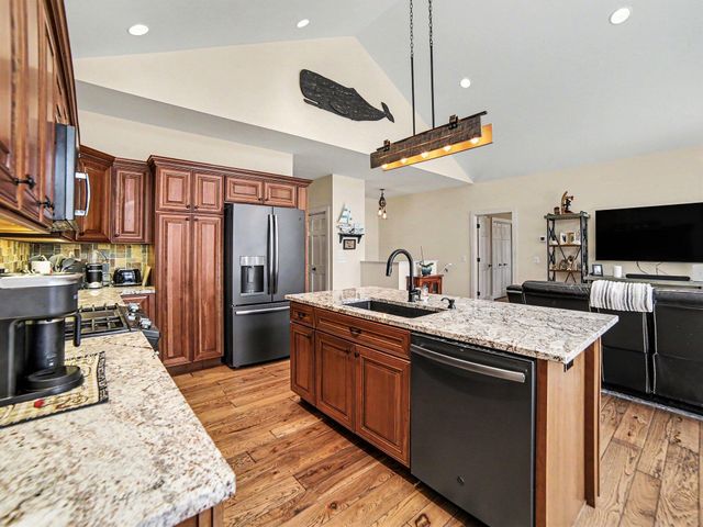 5203 W Bald Eagle Drive, Ludington, MI 49431
