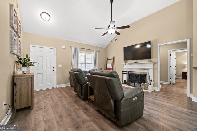 206 Jackson Farms Drive, Rockmart, GA 30153