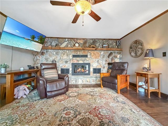 25649 Pine Cove Road, Edwards, MO 65326