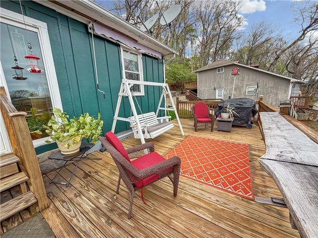 25649 Pine Cove Road, Edwards, MO 65326