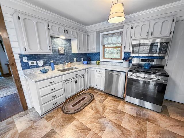 25649 Pine Cove Road, Edwards, MO 65326