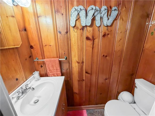 25649 Pine Cove Road, Edwards, MO 65326
