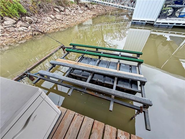 25649 Pine Cove Road, Edwards, MO 65326