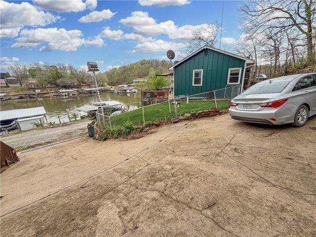 25649 Pine Cove Road, Edwards, MO 65326
