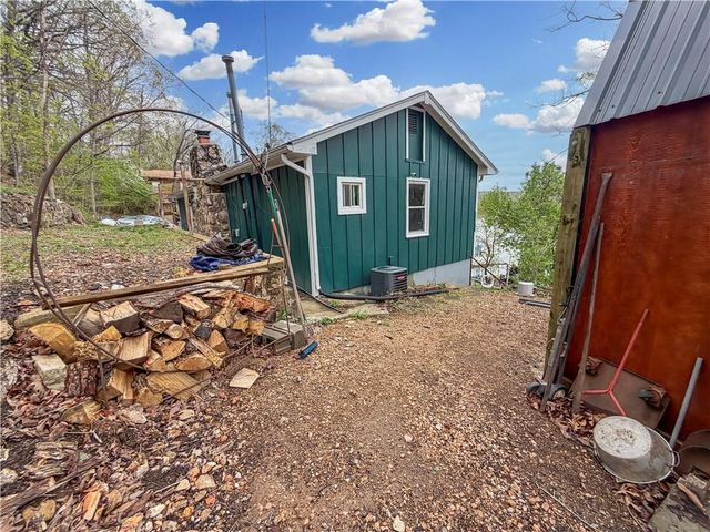 25649 Pine Cove Road, Edwards, MO 65326