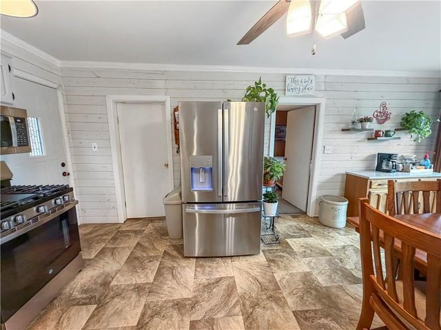 25649 Pine Cove Road, Edwards, MO 65326