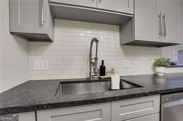 9 Ivy Gates NE, Atlanta, GA 30342