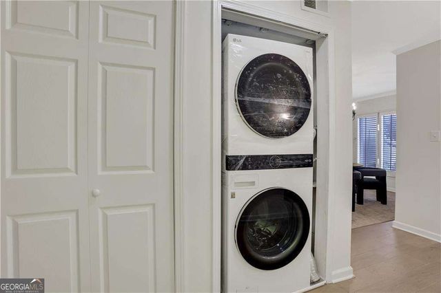 9 Ivy Gates NE, Atlanta, GA 30342