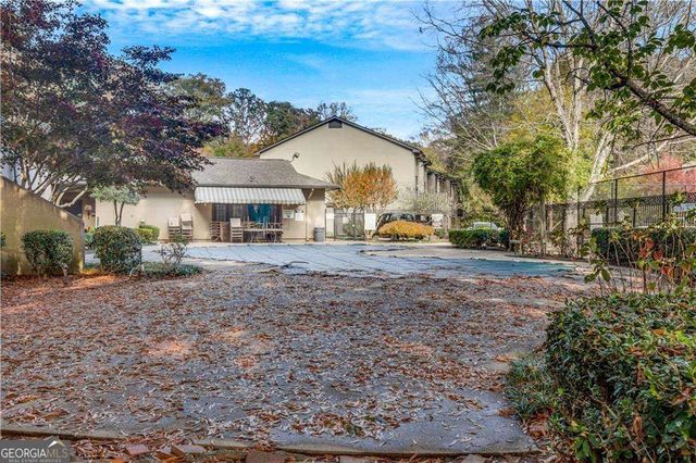 9 Ivy Gates NE, Atlanta, GA 30342