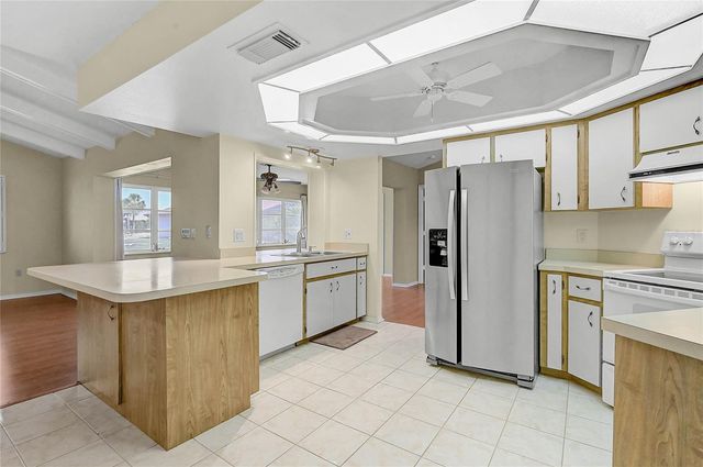 5852 LINCOLN ROAD, Venice, FL 34293