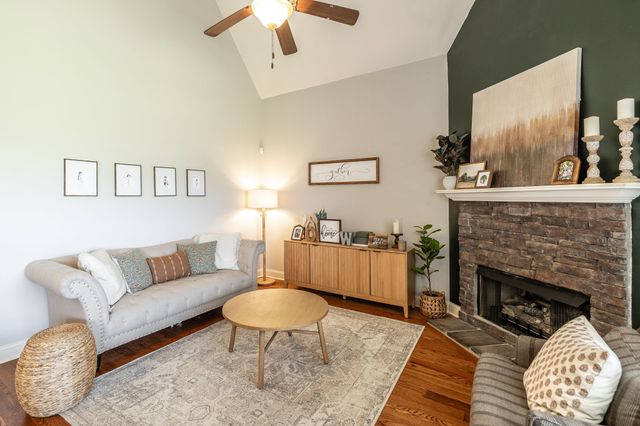 2140 Gorden Xing, Gallatin, TN 37066