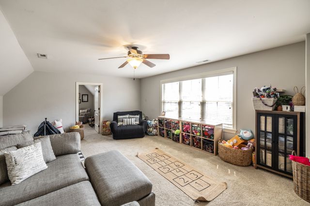 2140 Gorden Xing, Gallatin, TN 37066