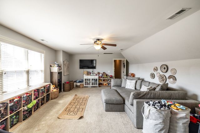 2140 Gorden Xing, Gallatin, TN 37066