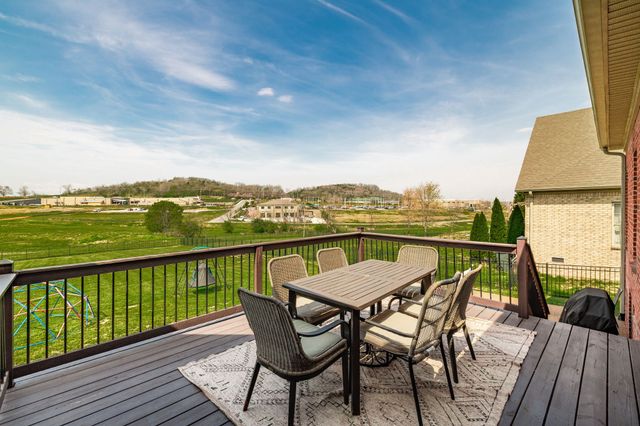 2140 Gorden Xing, Gallatin, TN 37066